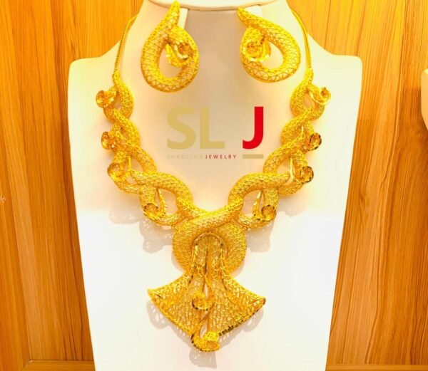 Zuri Gold Necklace