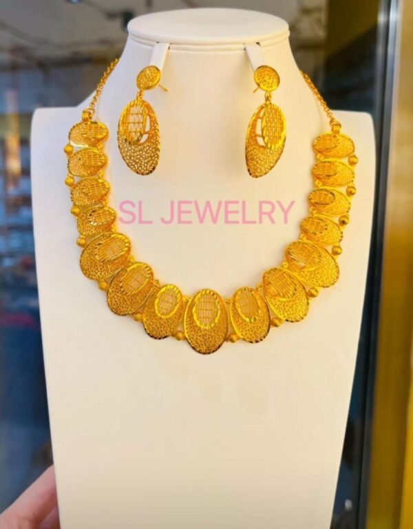 Safiya Layered Beauty